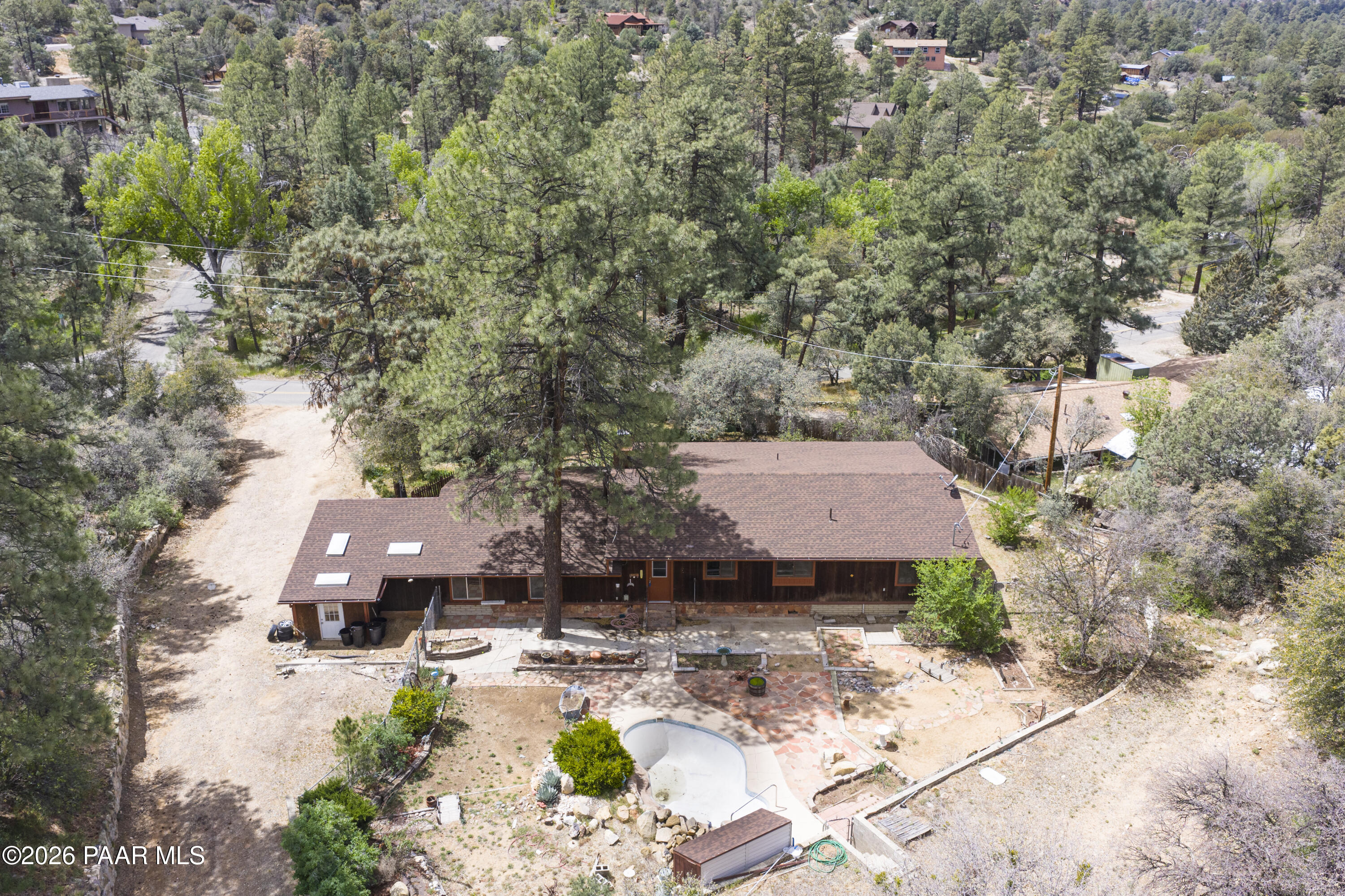1506 W Sylvan Drive
