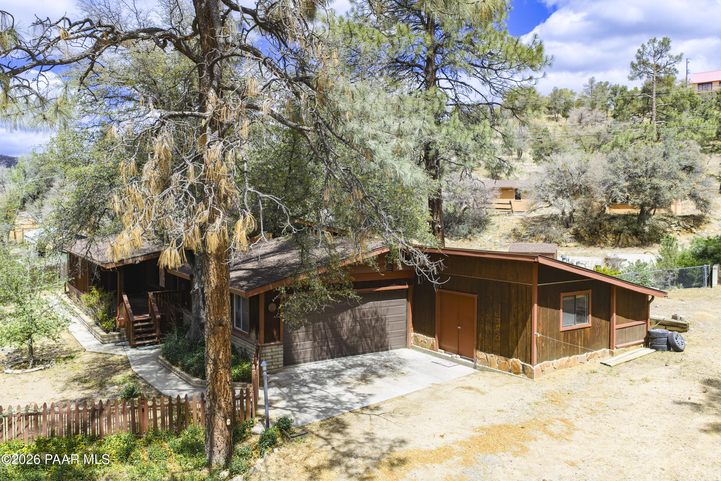1506 W Sylvan Drive