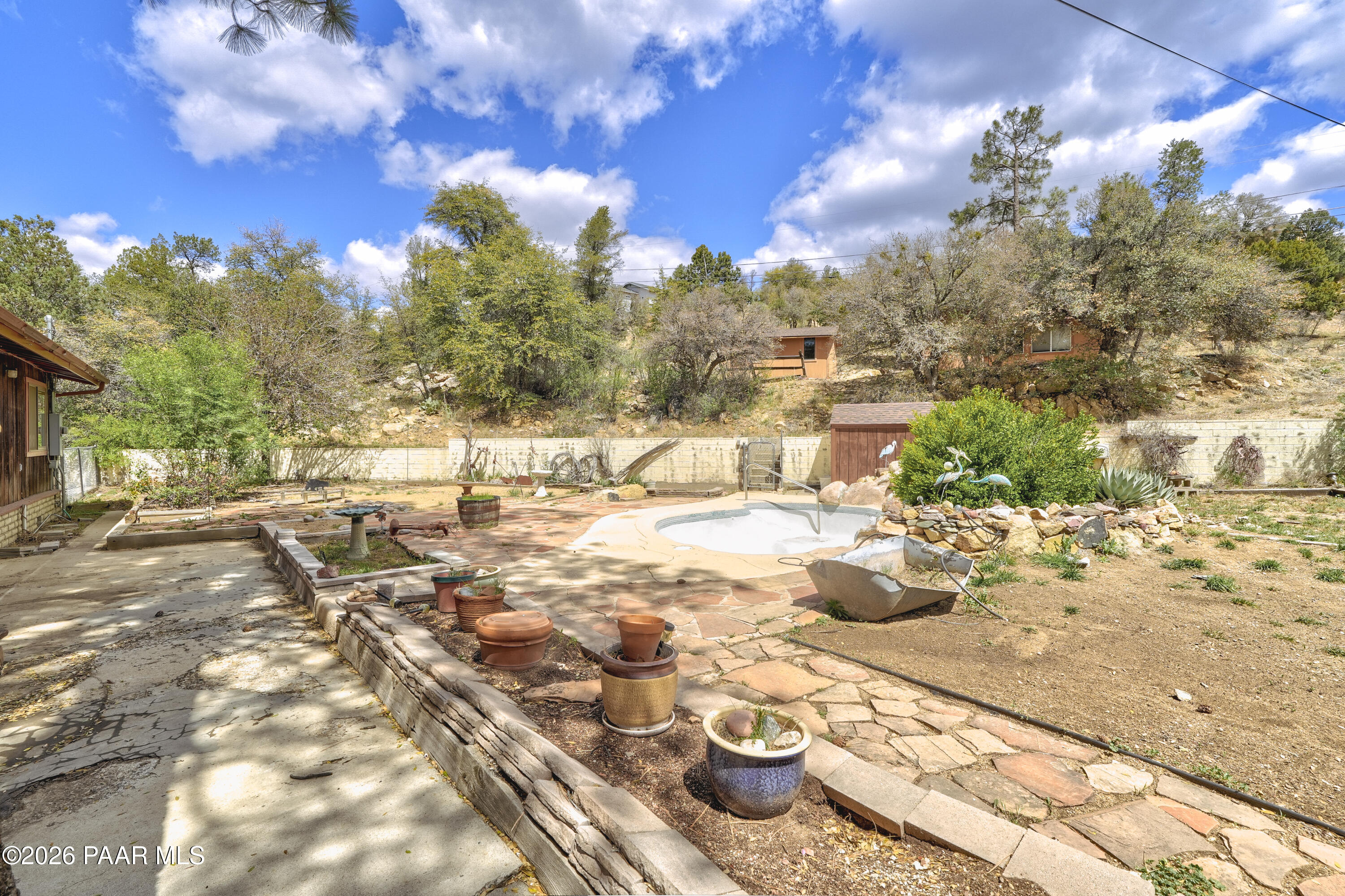 1506 W Sylvan Drive