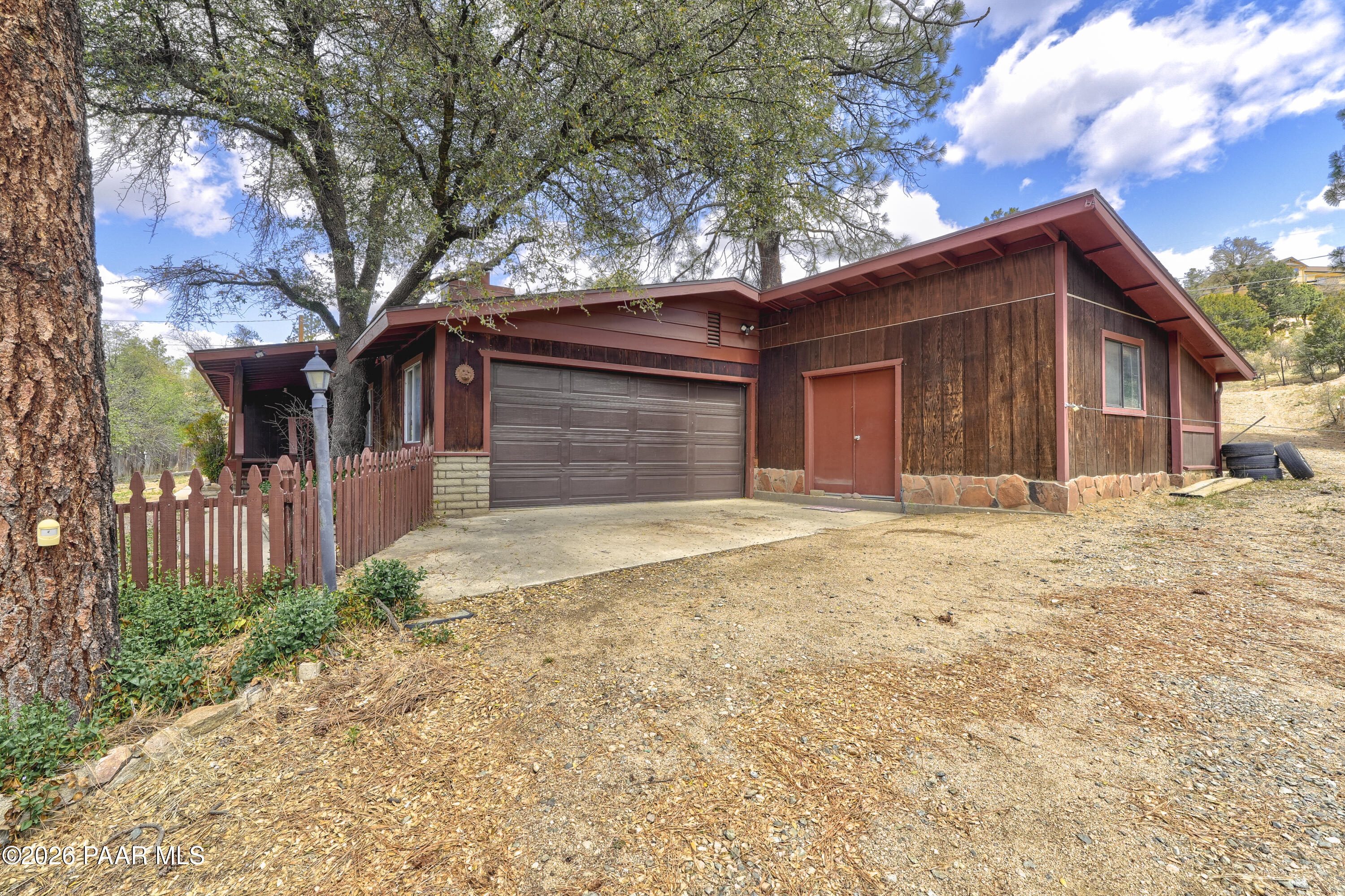 1506 W Sylvan Drive