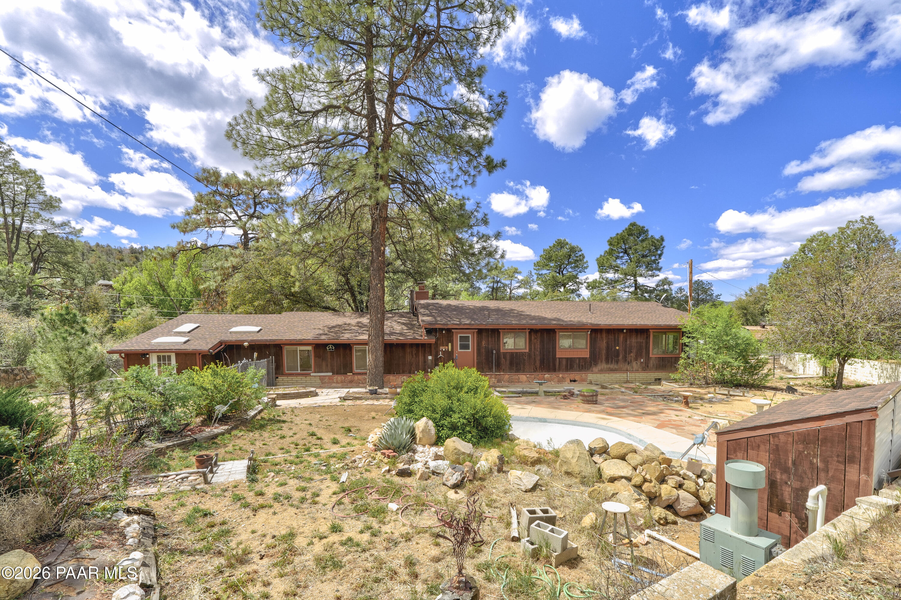 1506 W Sylvan Drive