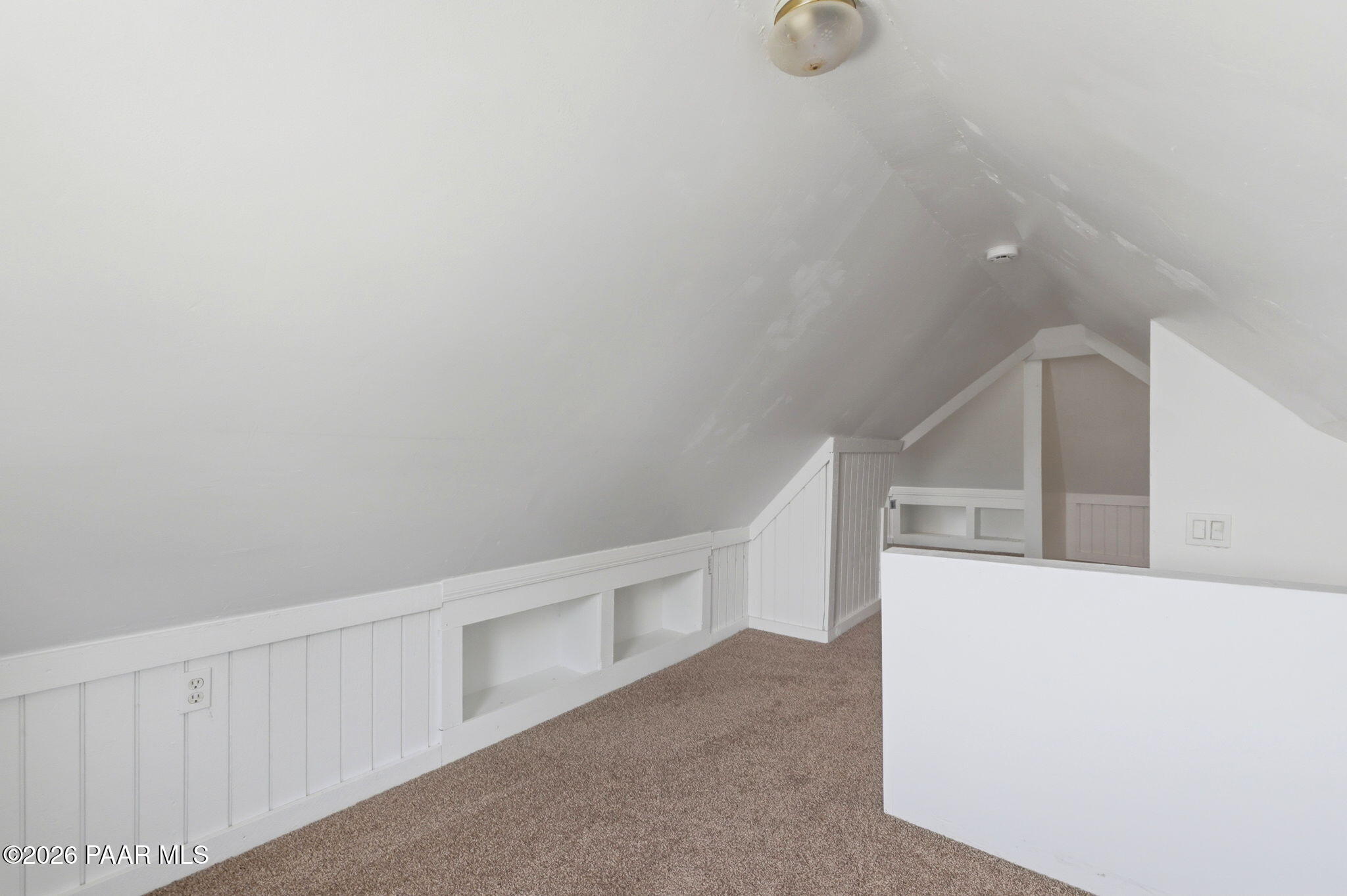 134 N Alarcon Street