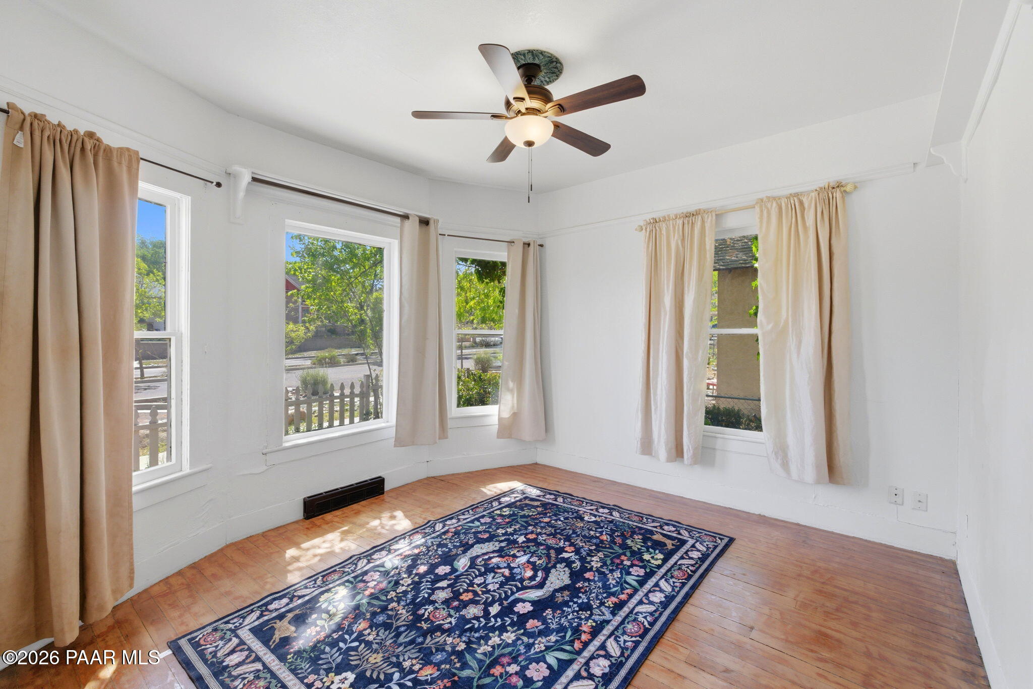 134 N Alarcon Street