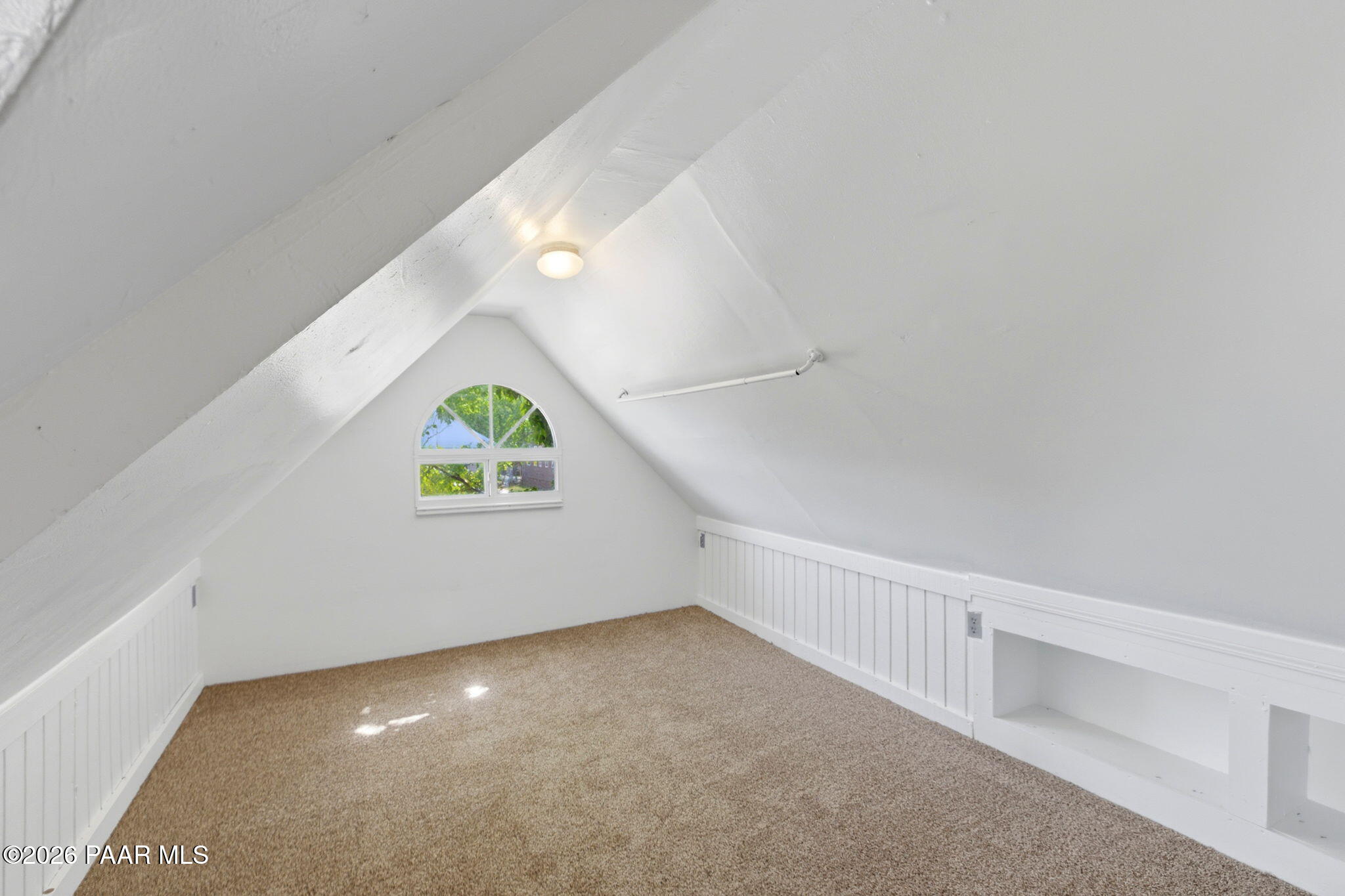 134 N Alarcon Street