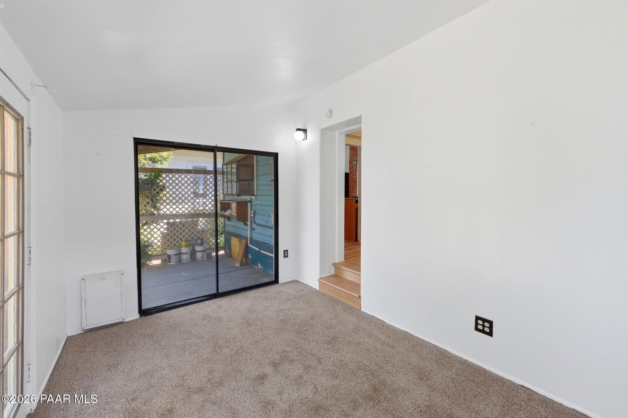 134 N Alarcon Street