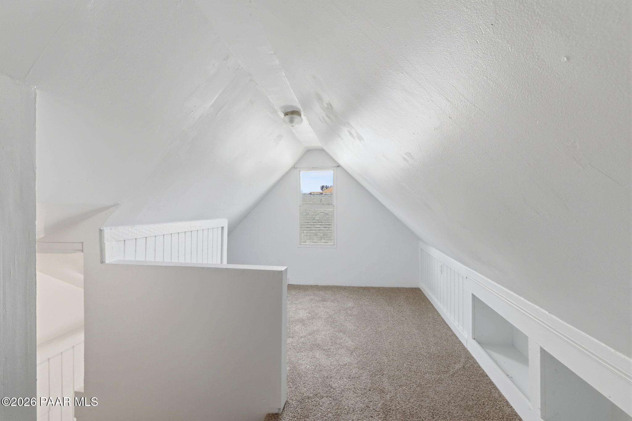 134 N Alarcon Street