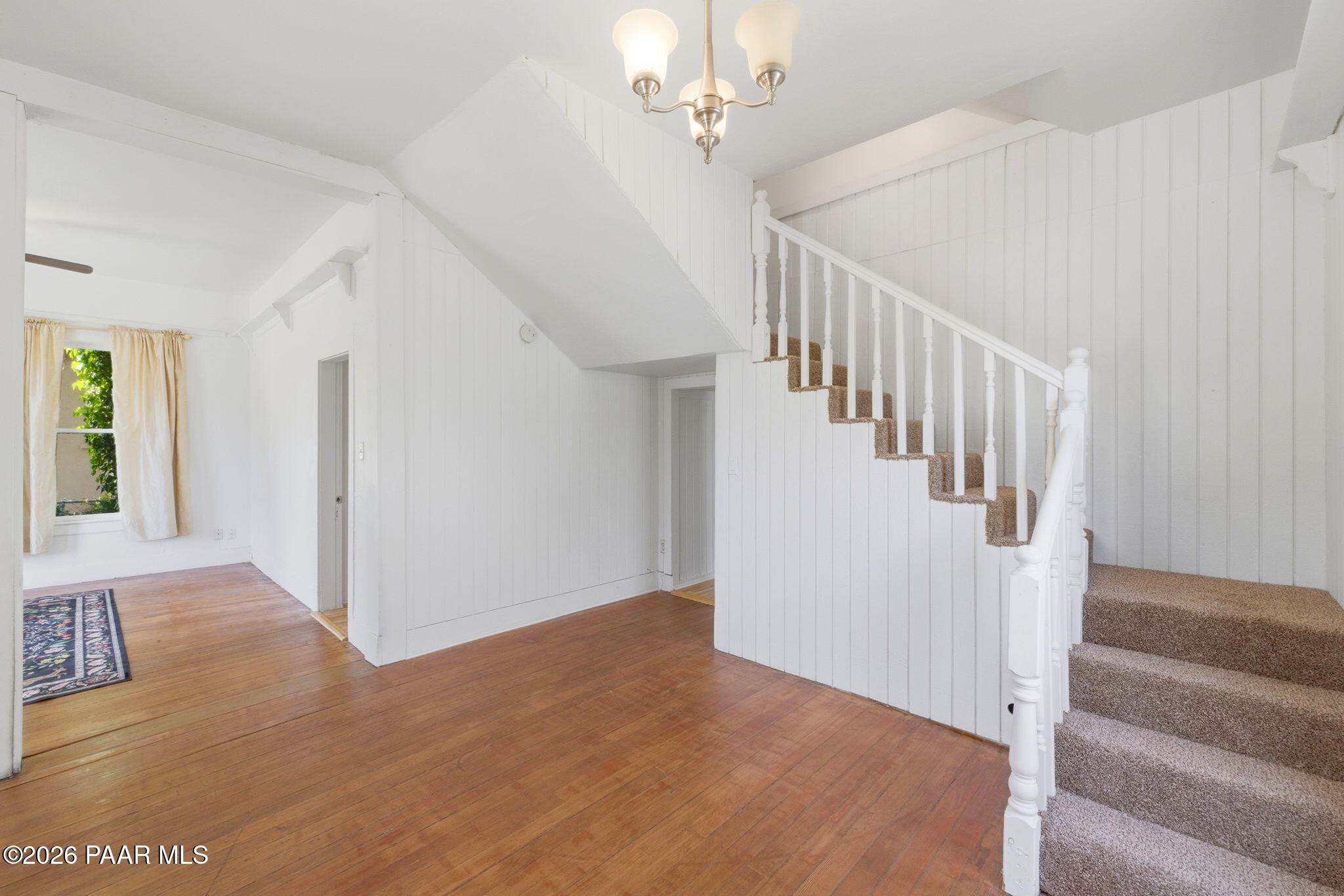 134 N Alarcon Street