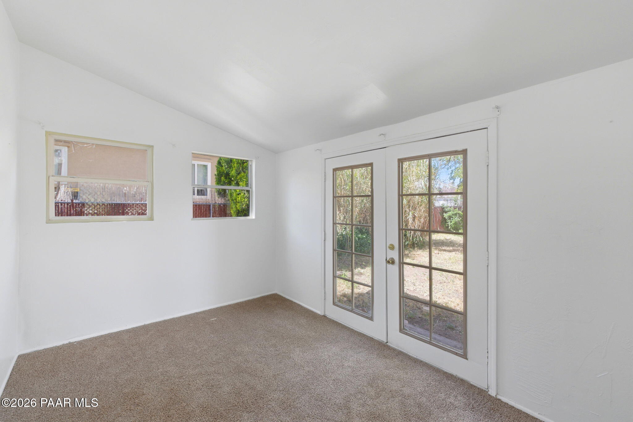 134 N Alarcon Street