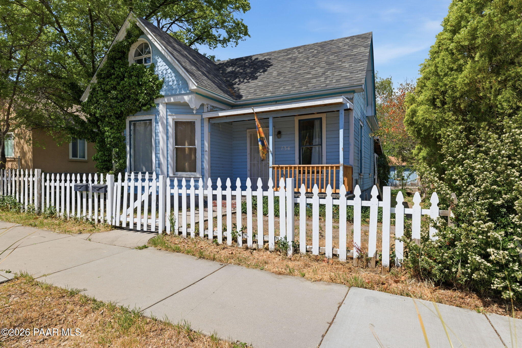 134 N Alarcon Street