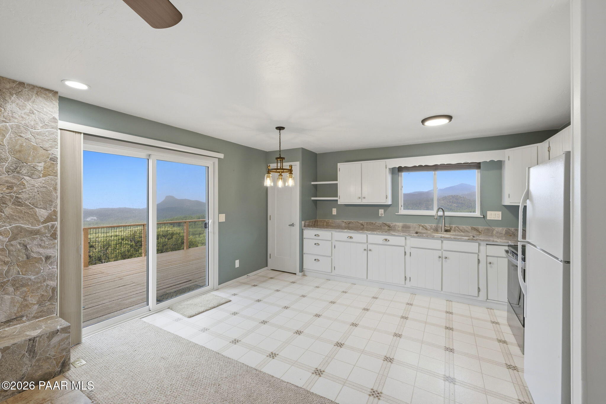 5761 W Sunrise Drive