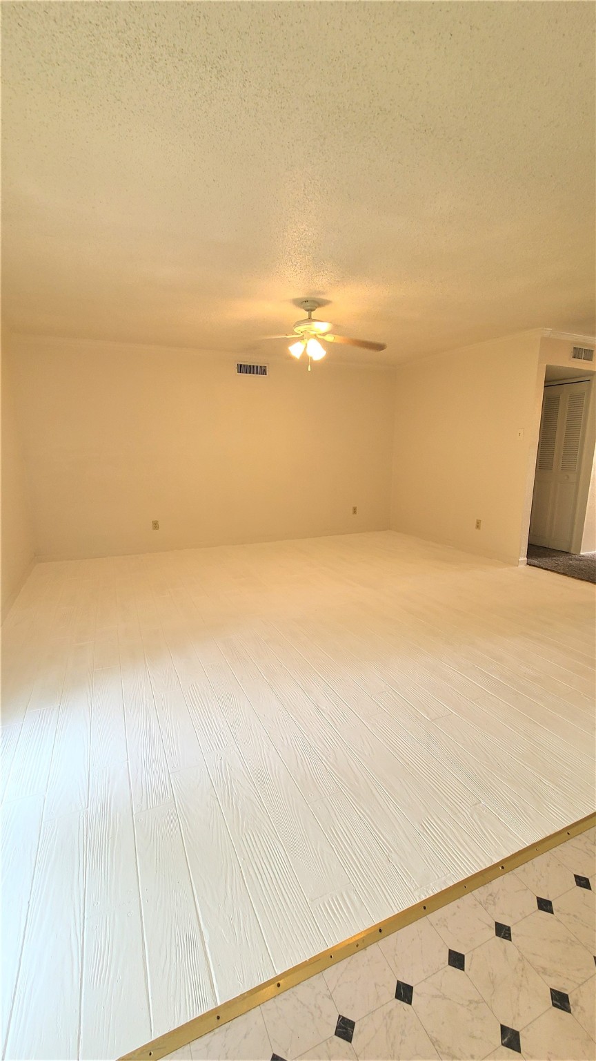 4022 Hartford Drive