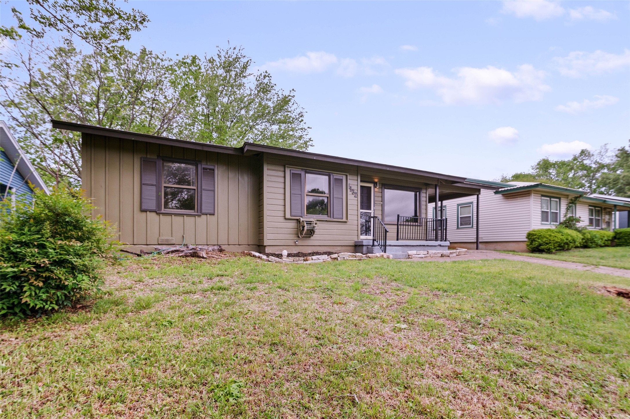 1132 Redbud