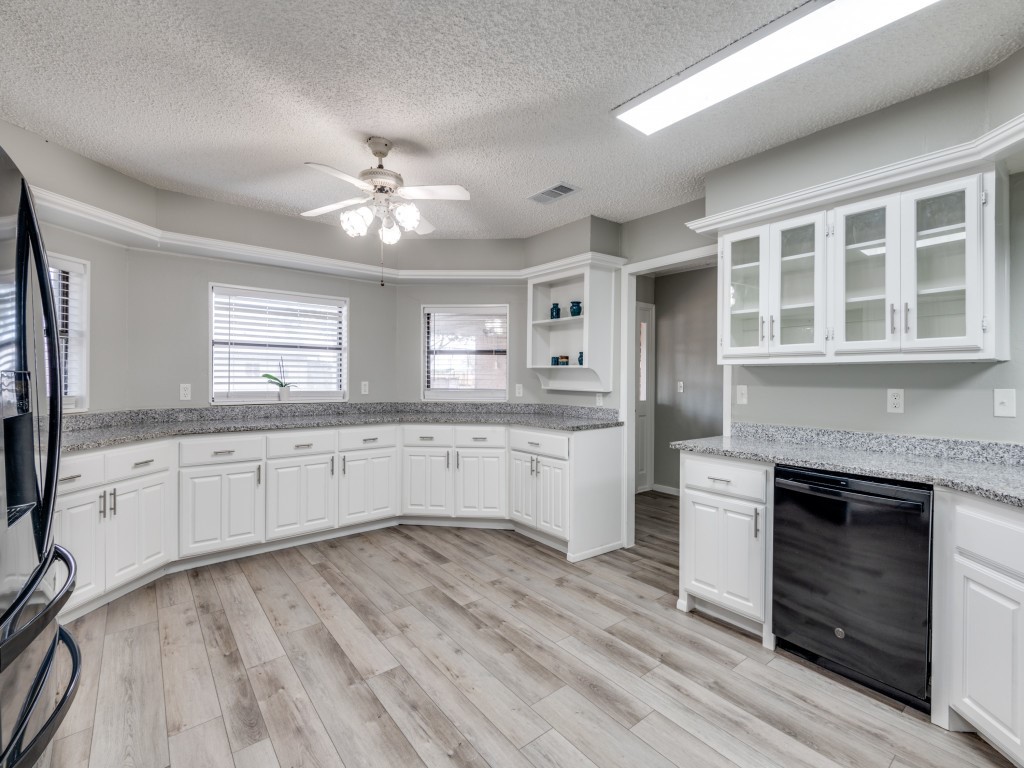 5734 NE County Road 1040