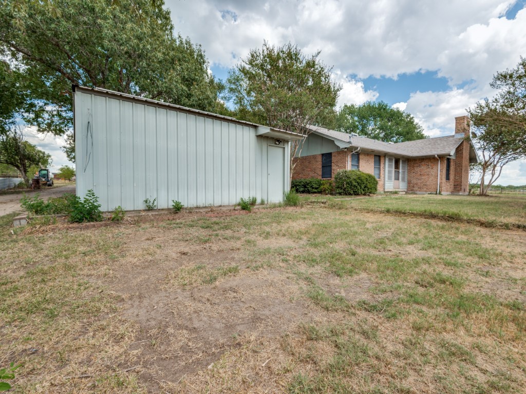 5734 NE County Road 1040
