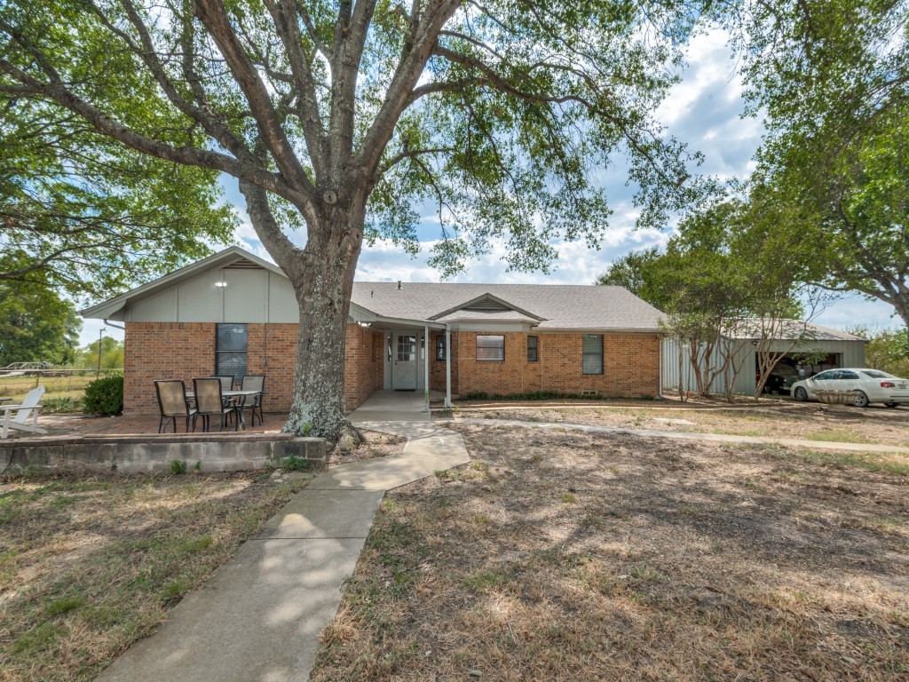 5734 NE County Road 1040