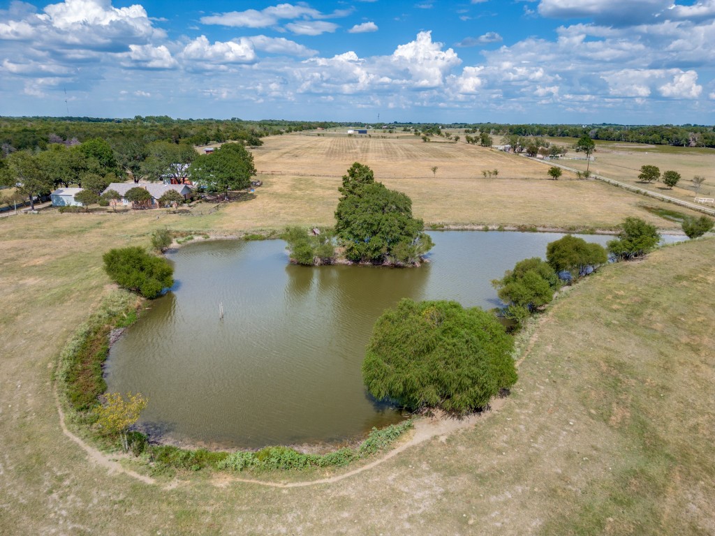 5734 NE County Road 1040