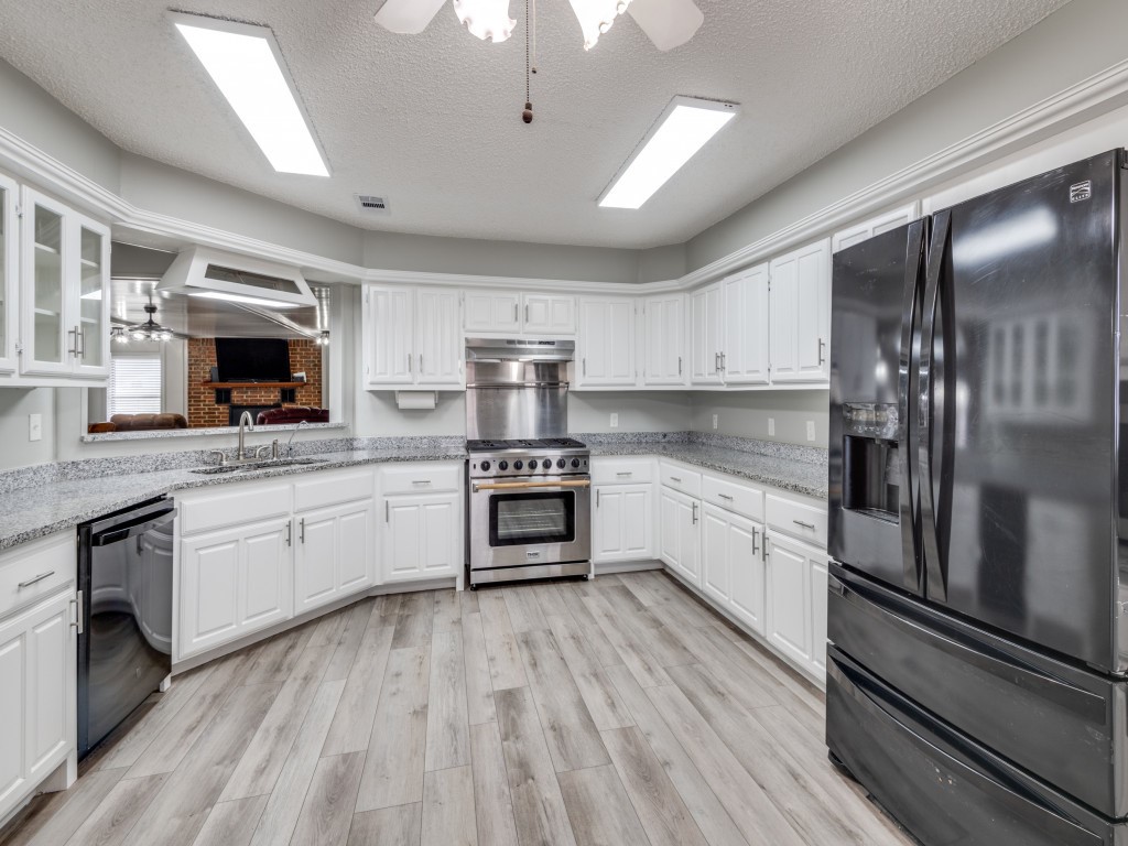 5734 NE County Road 1040