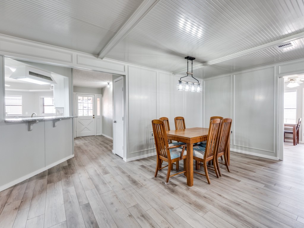5734 NE County Road 1040