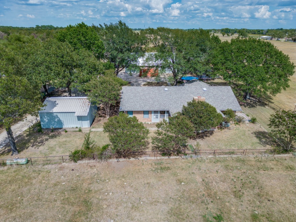5734 NE County Road 1040