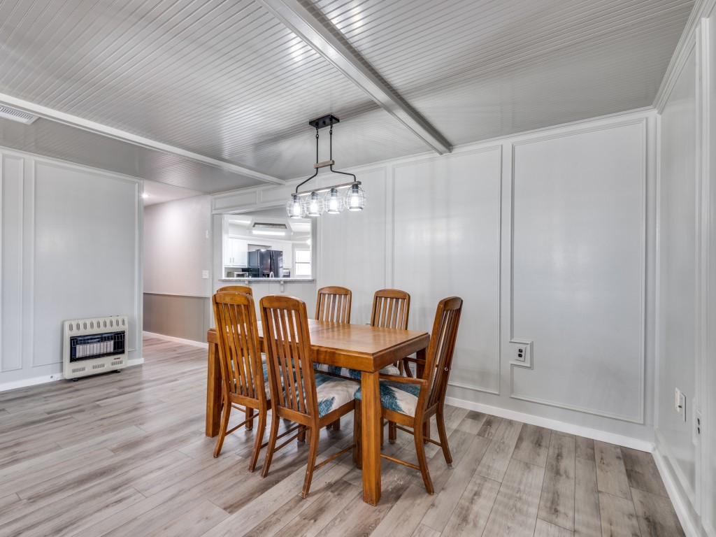 5734 NE County Road 1040