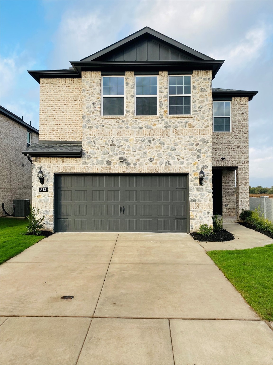 813 Santa Lucia Drive
