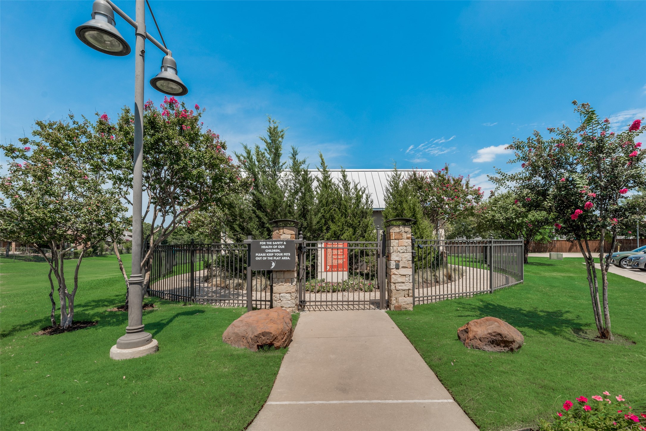 1231 Bonham Parkway