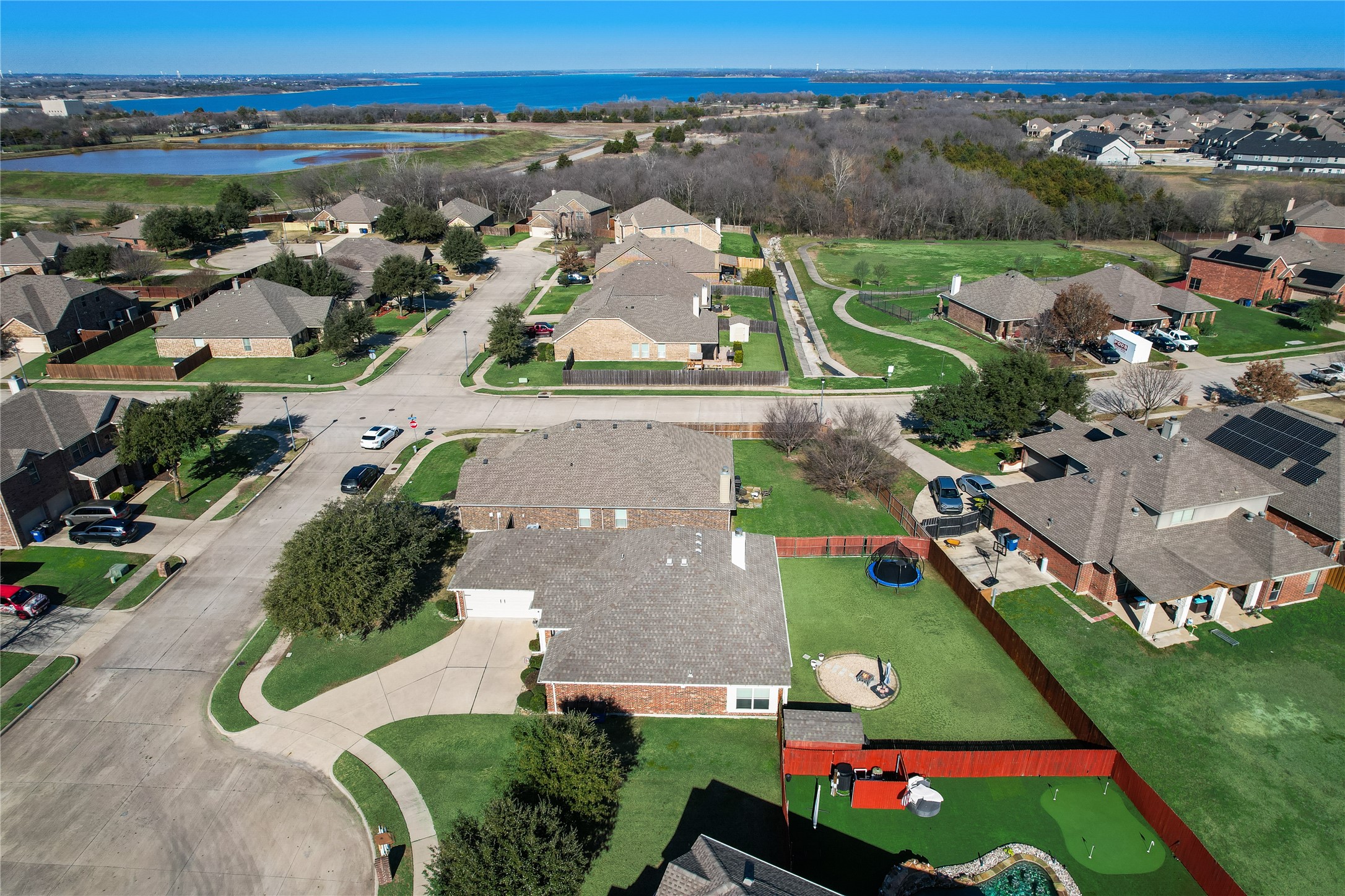 712 Scotland Way