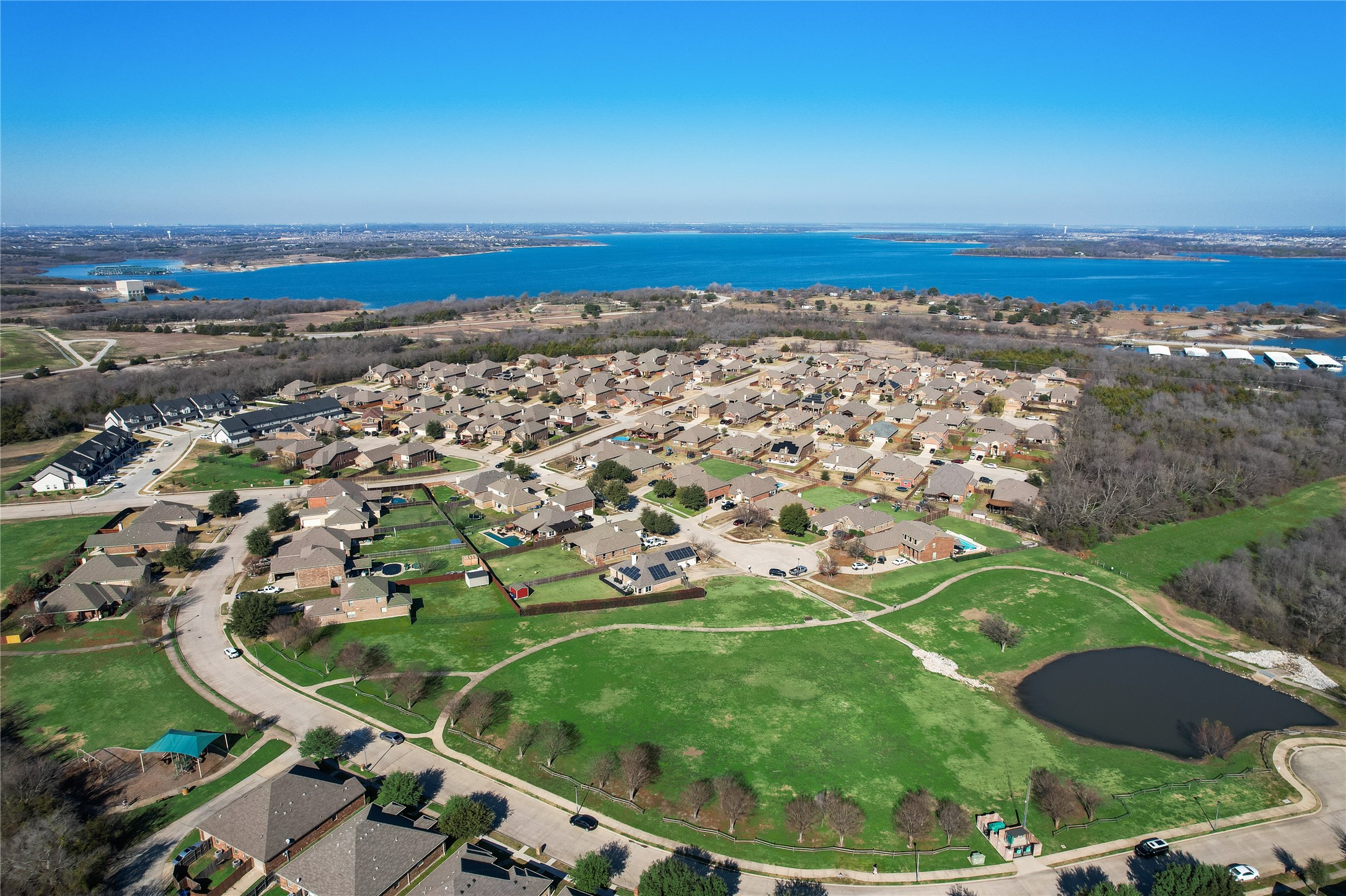 712 Scotland Way