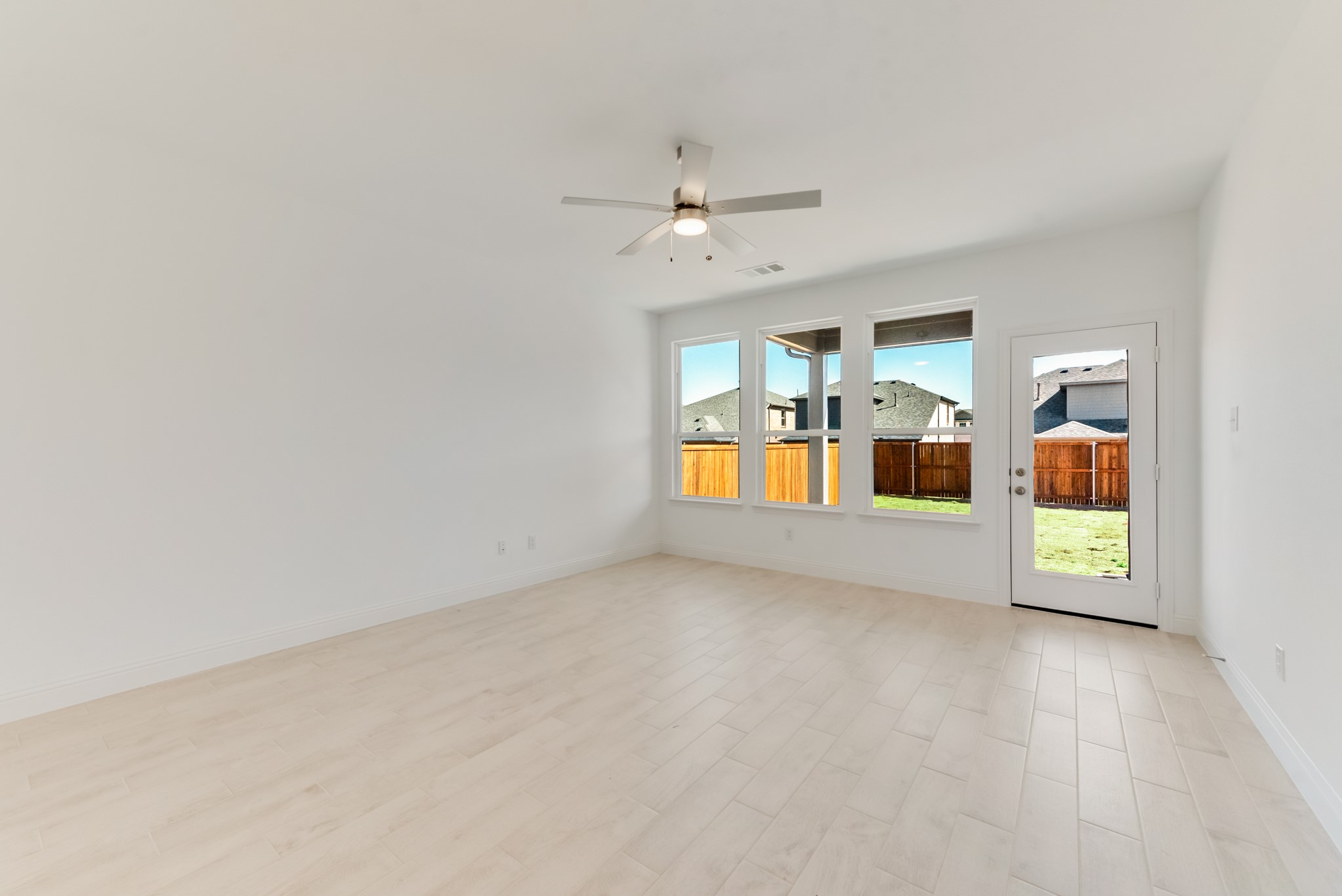 3107 Lucia Way