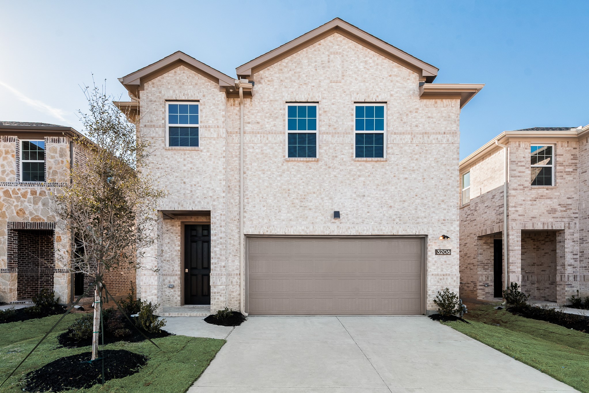 3206 Lucia Way