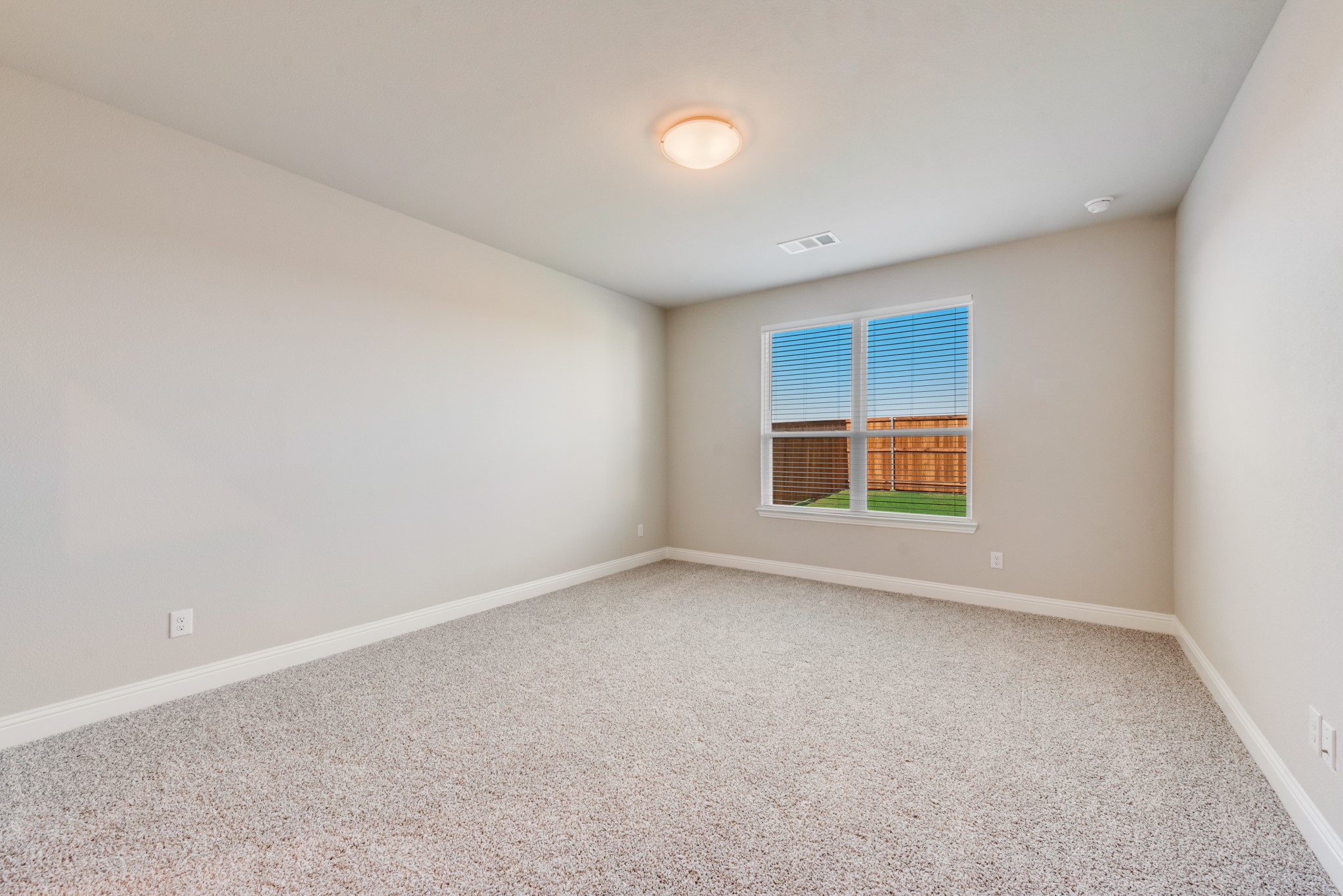 3212 Lucia Way