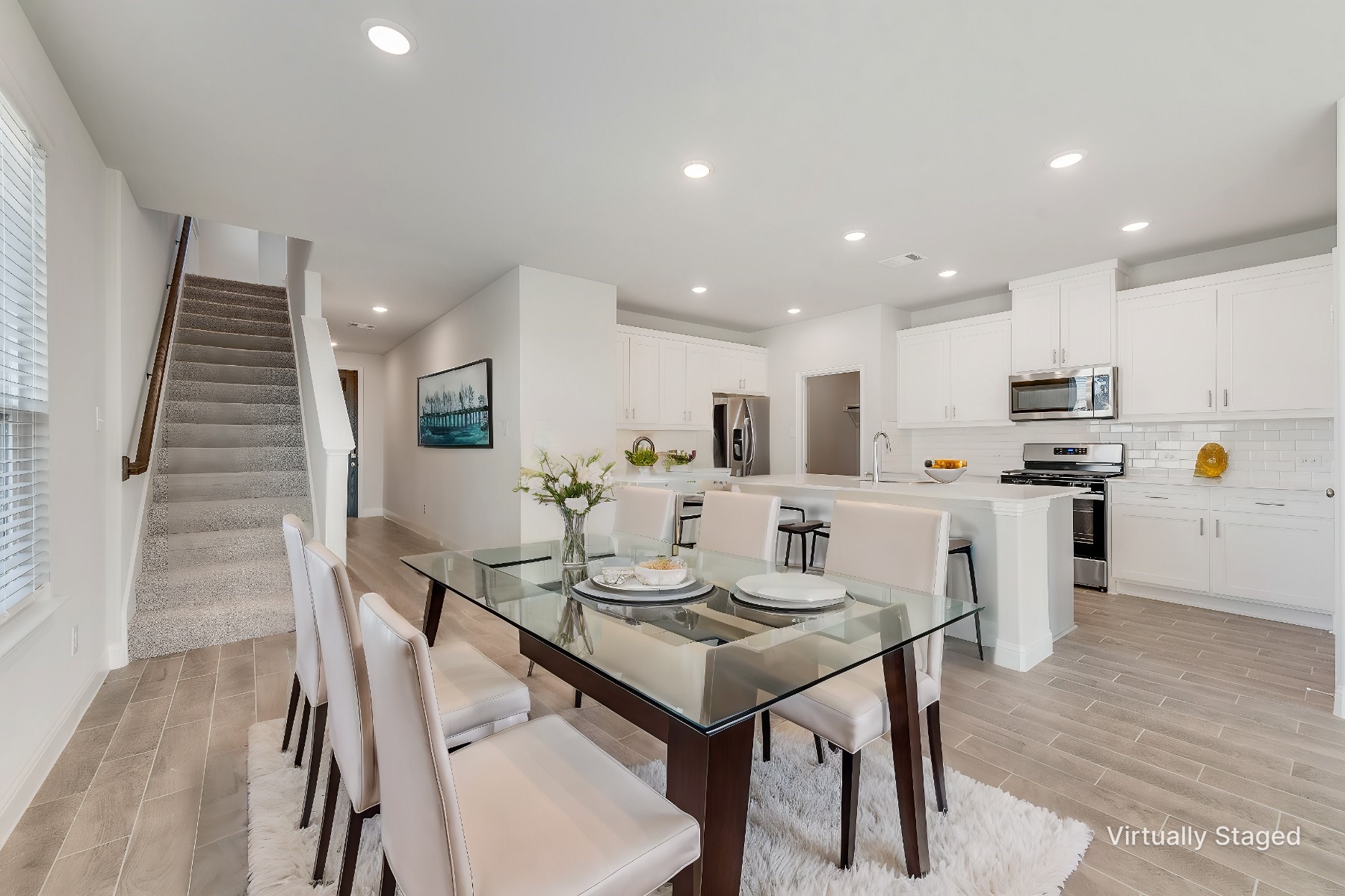 3016 Isla Terrace