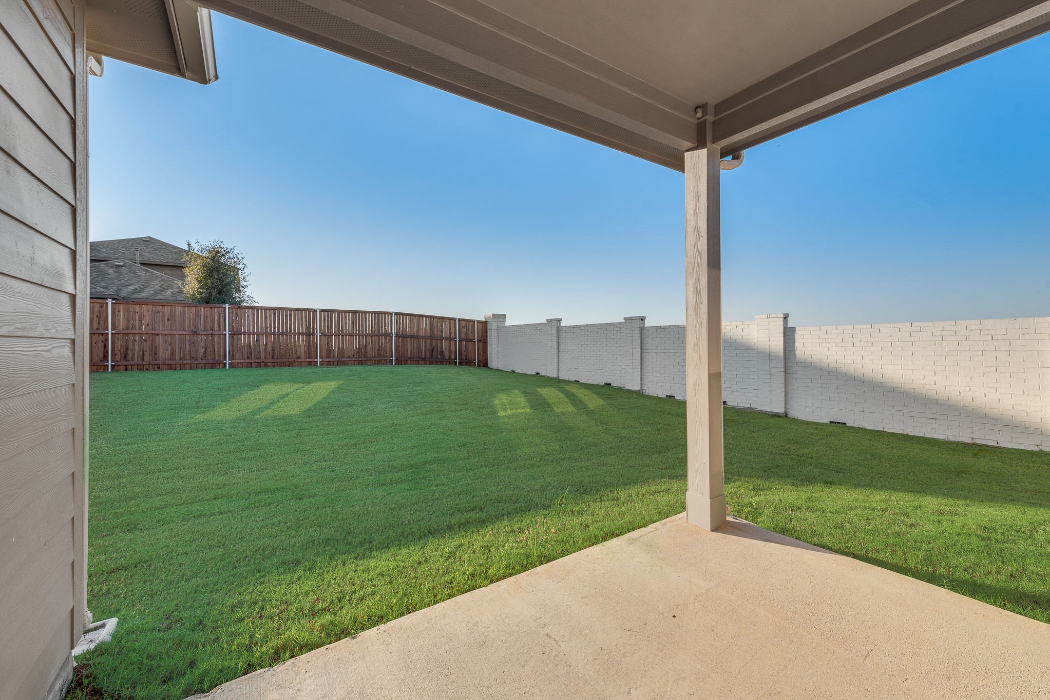 3016 Isla Terrace