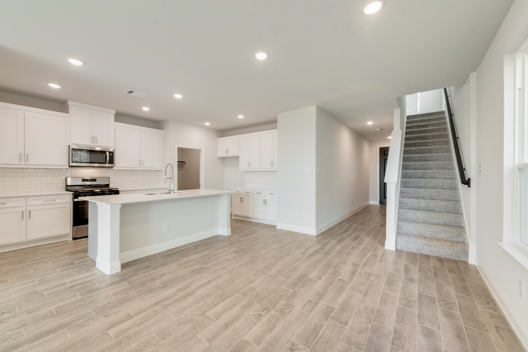 3206 Lucia Way