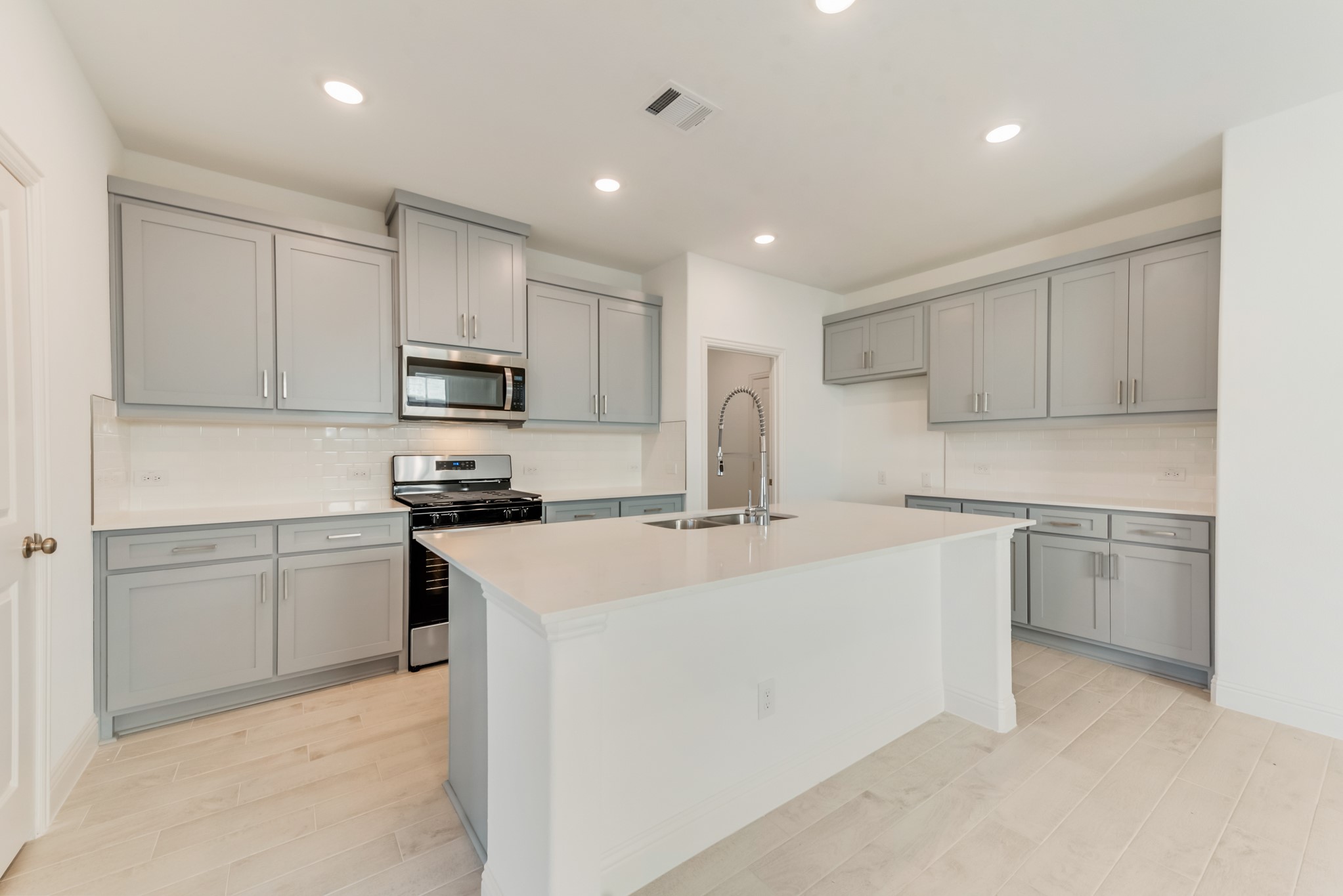 3107 Lucia Way