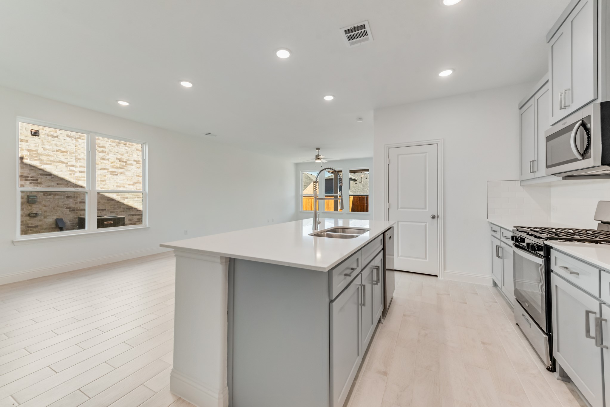 3107 Lucia Way