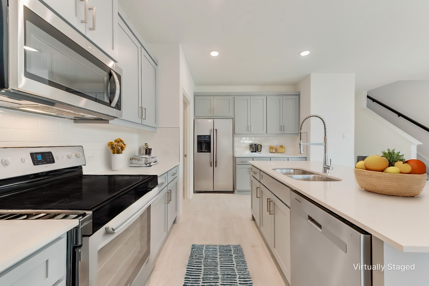 3107 Lucia Way