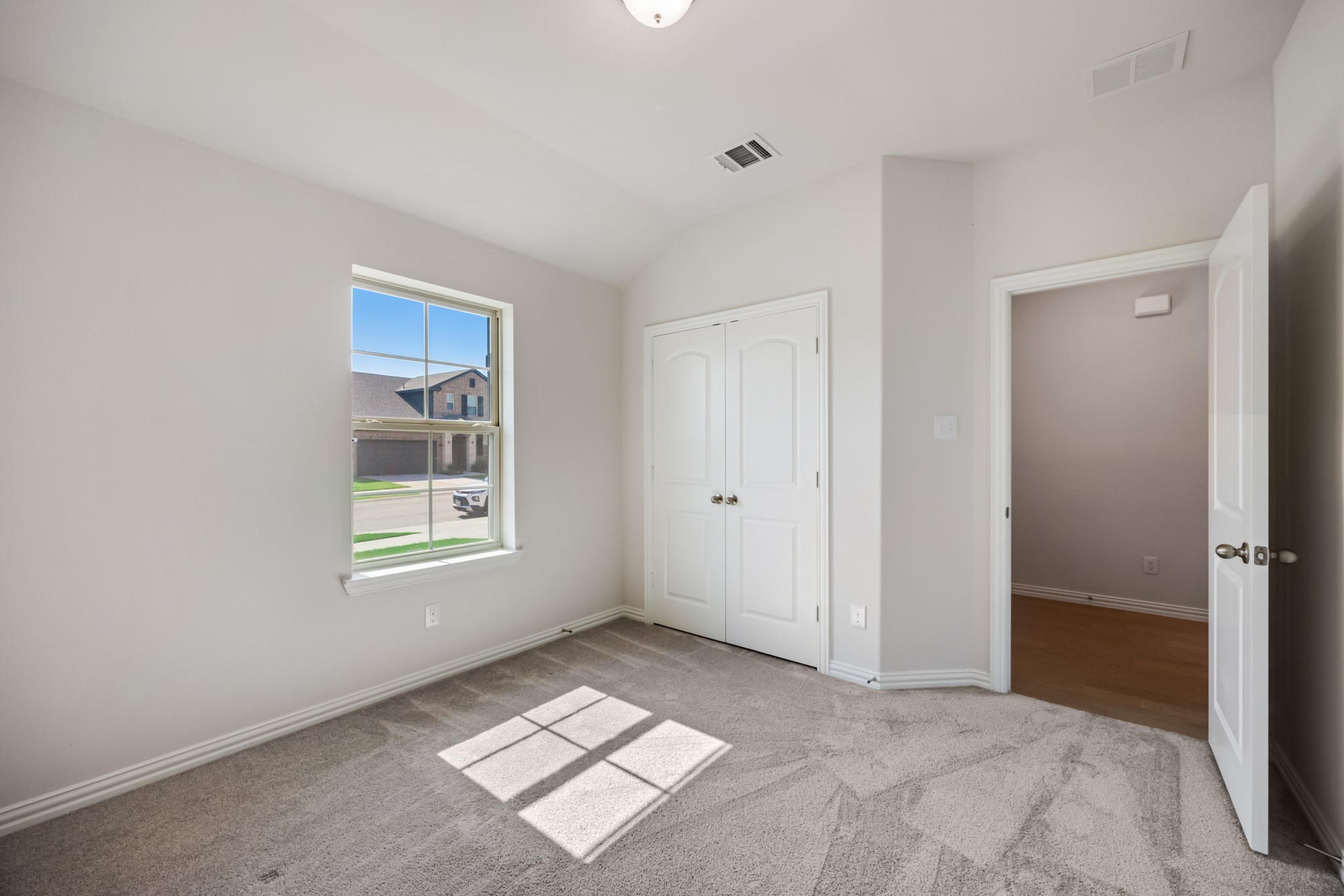 1906 Sandpiper Way