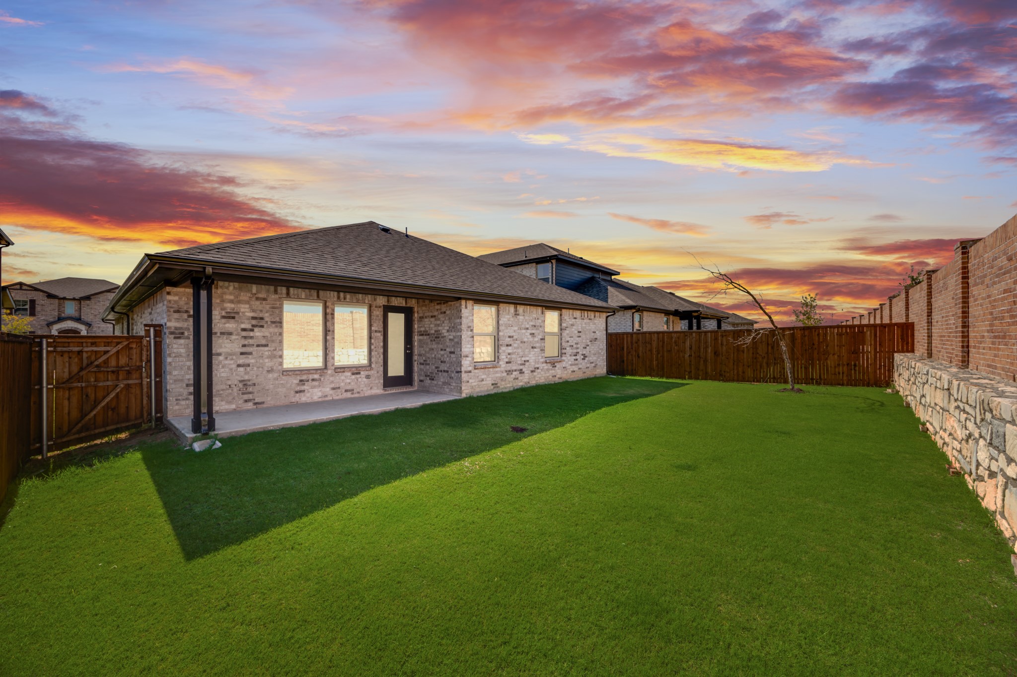 1906 Sandpiper Way
