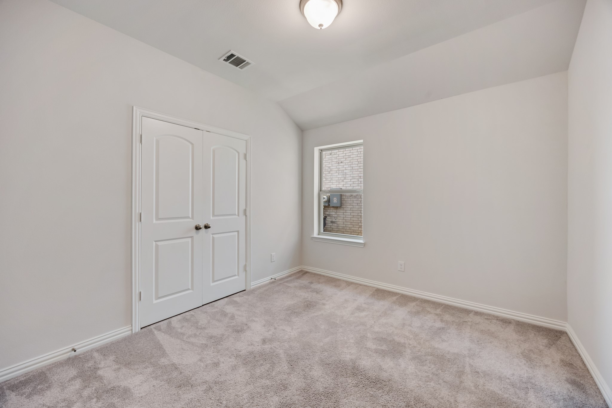 1906 Sandpiper Way