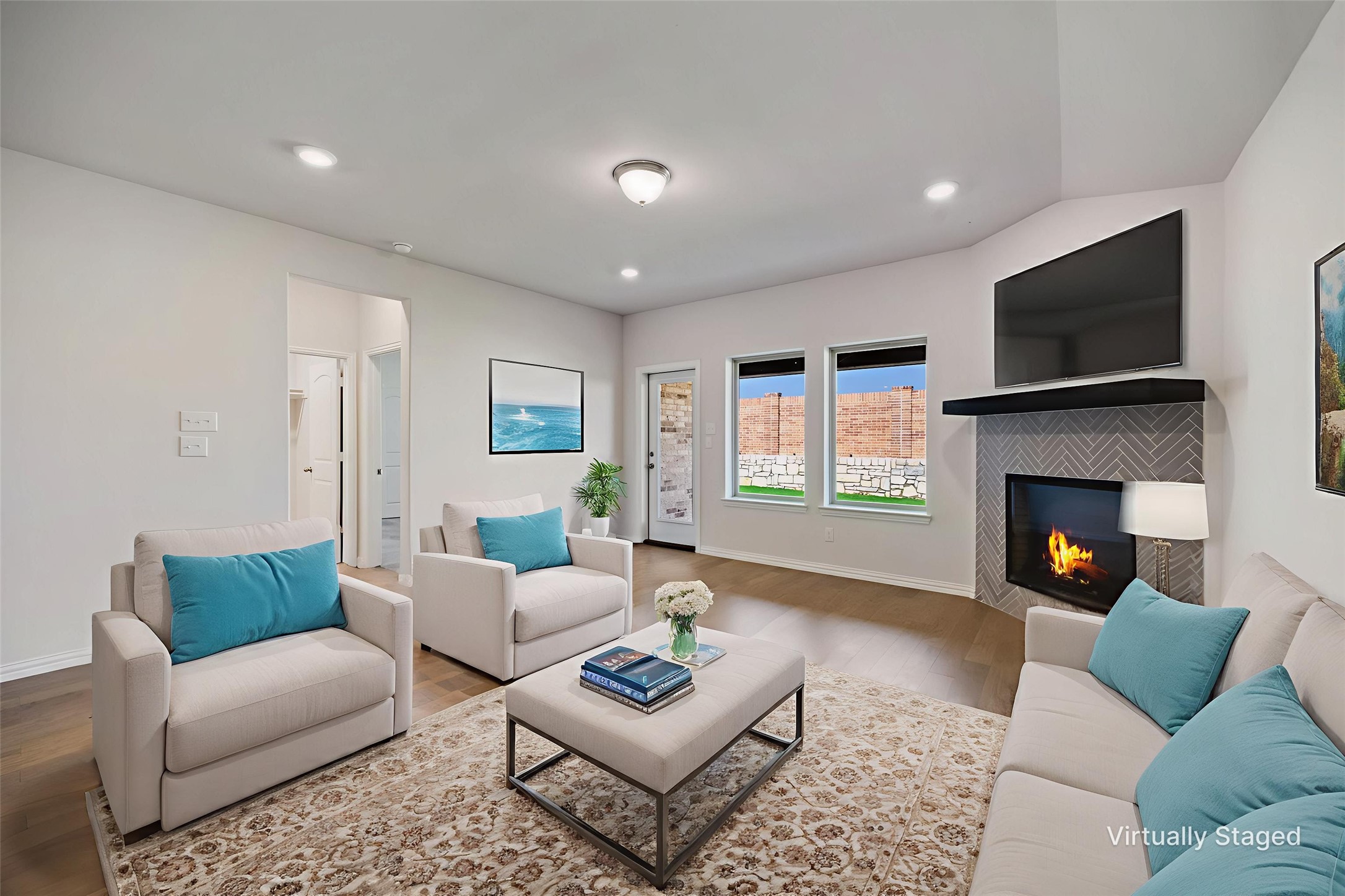 1906 Sandpiper Way