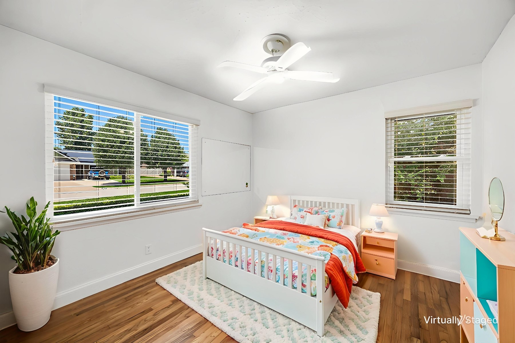 404 E Alexander Lane