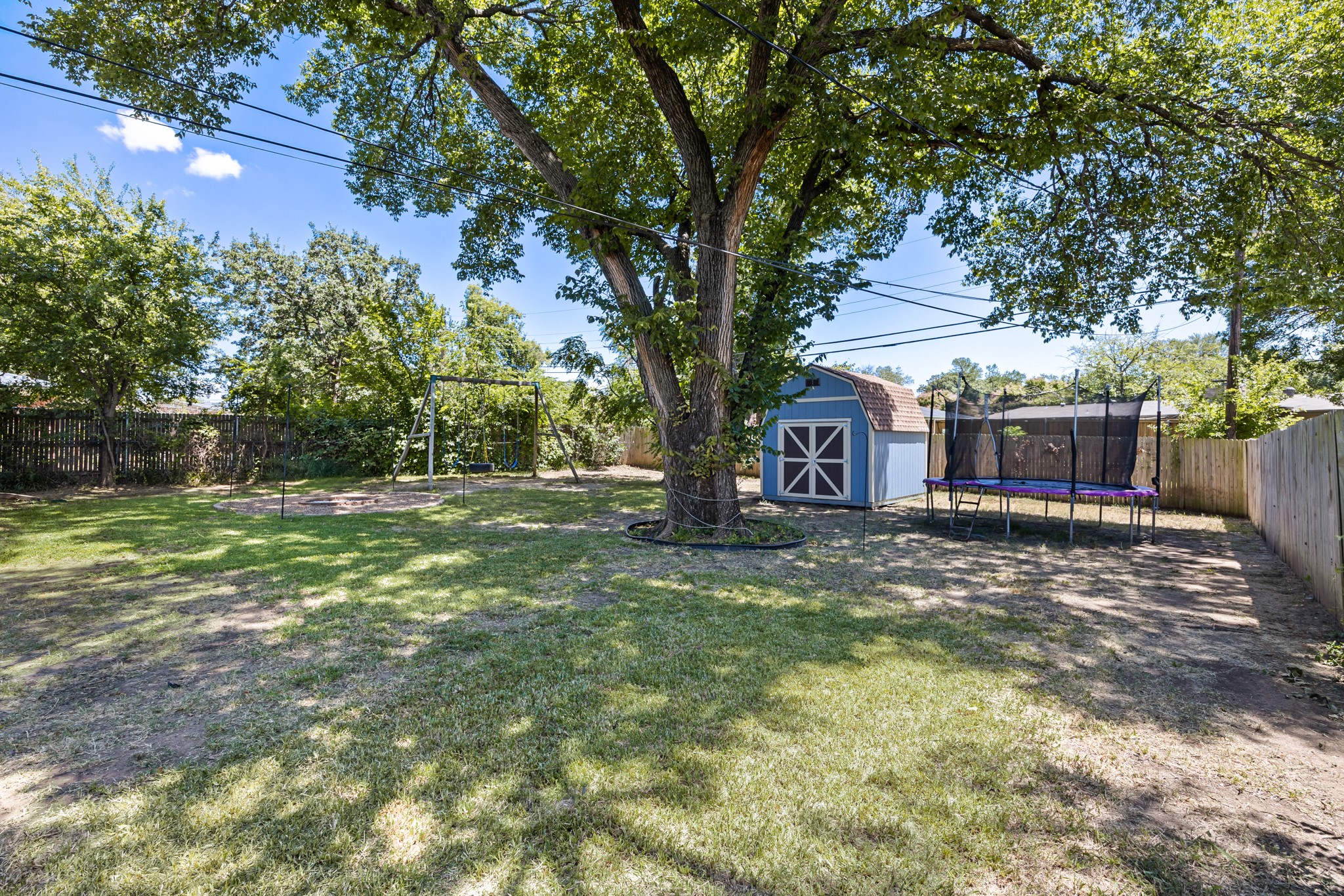 404 E Alexander Lane