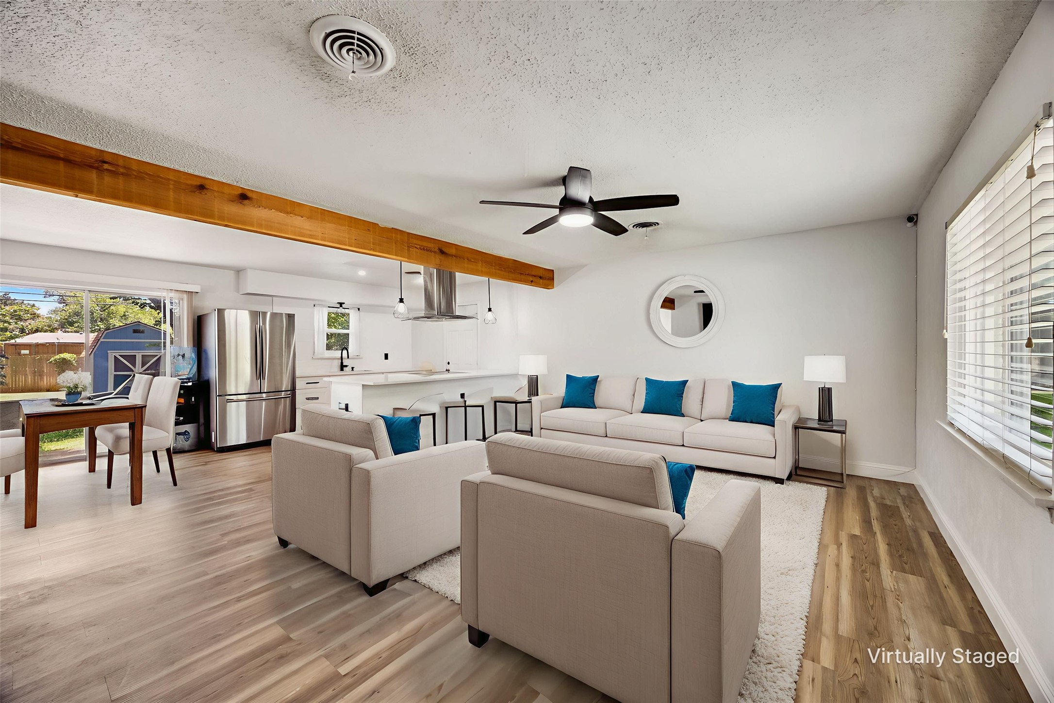 404 E Alexander Lane