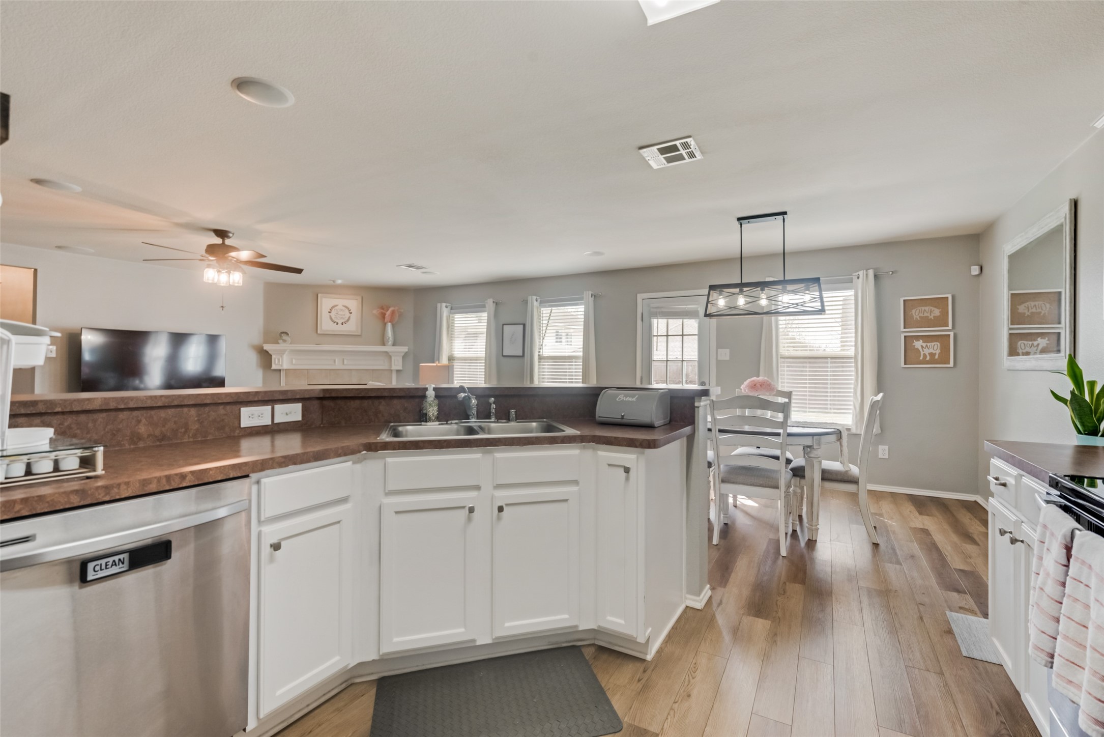 9805 Tanglebrush Drive