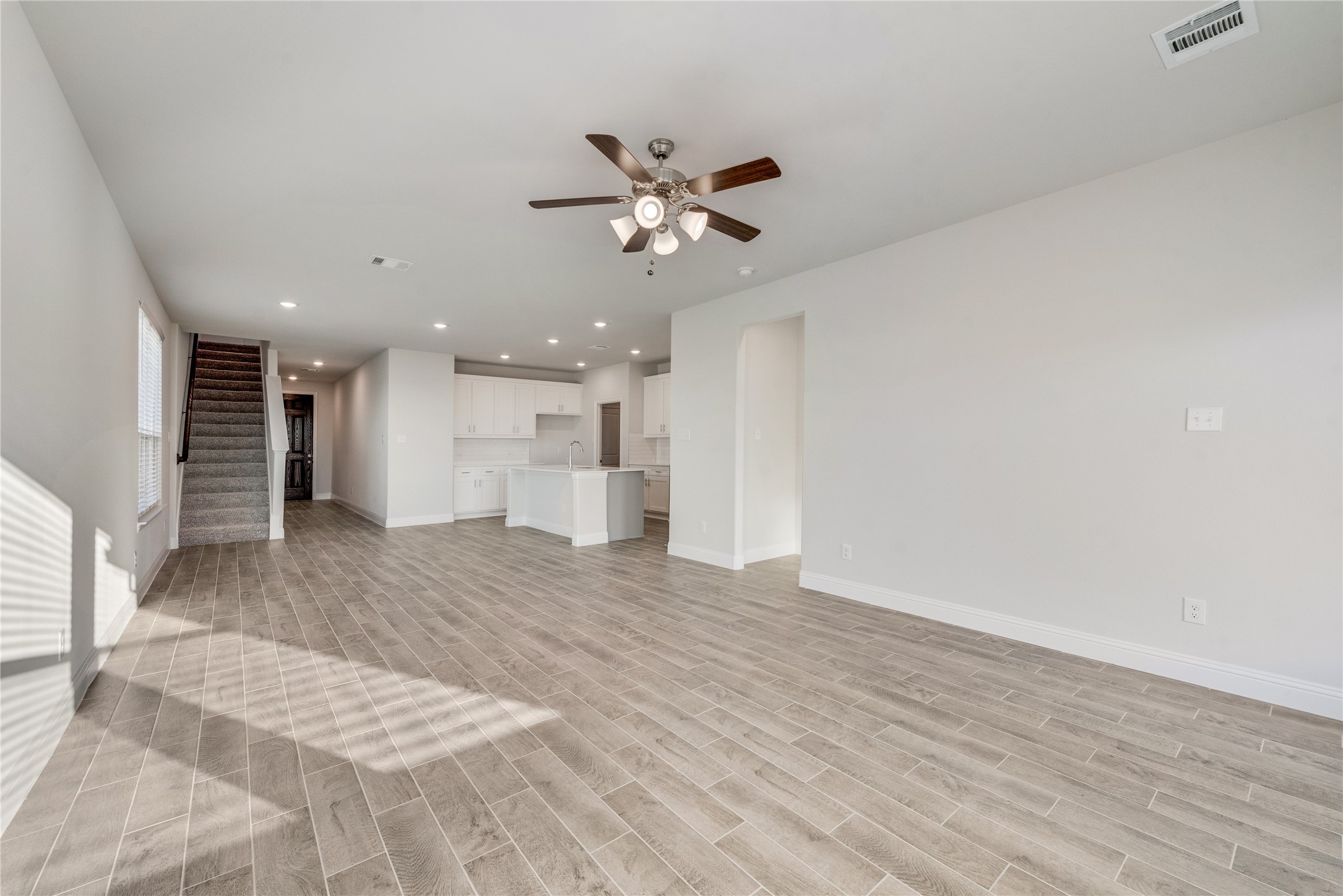 3016 Isla Terrace