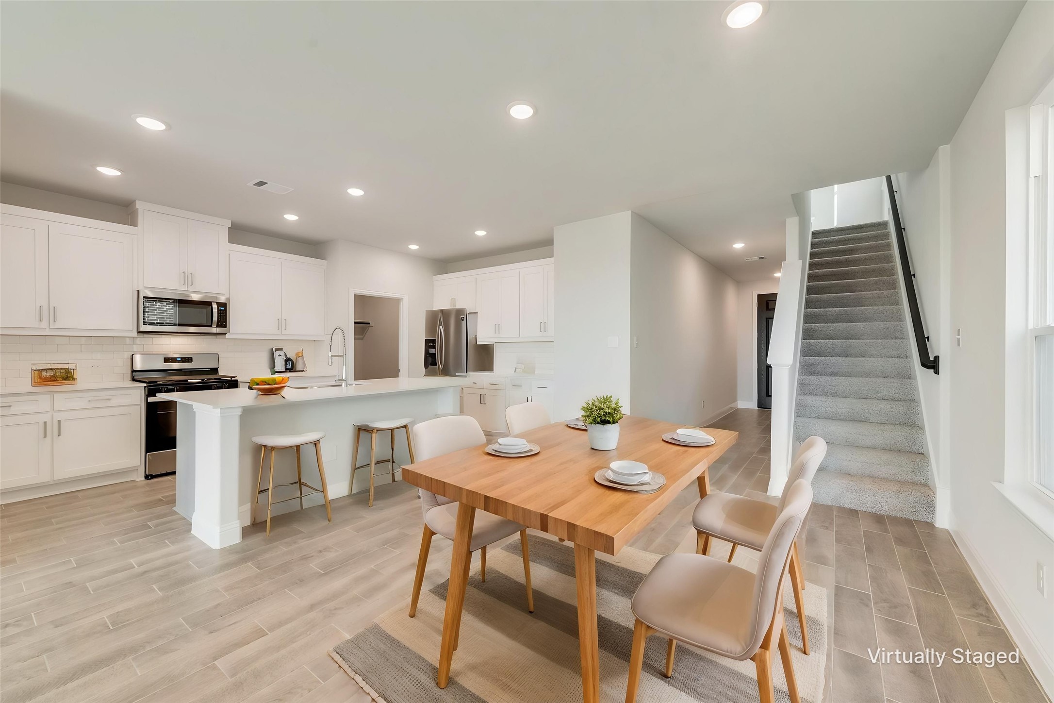 3206 Lucia Way