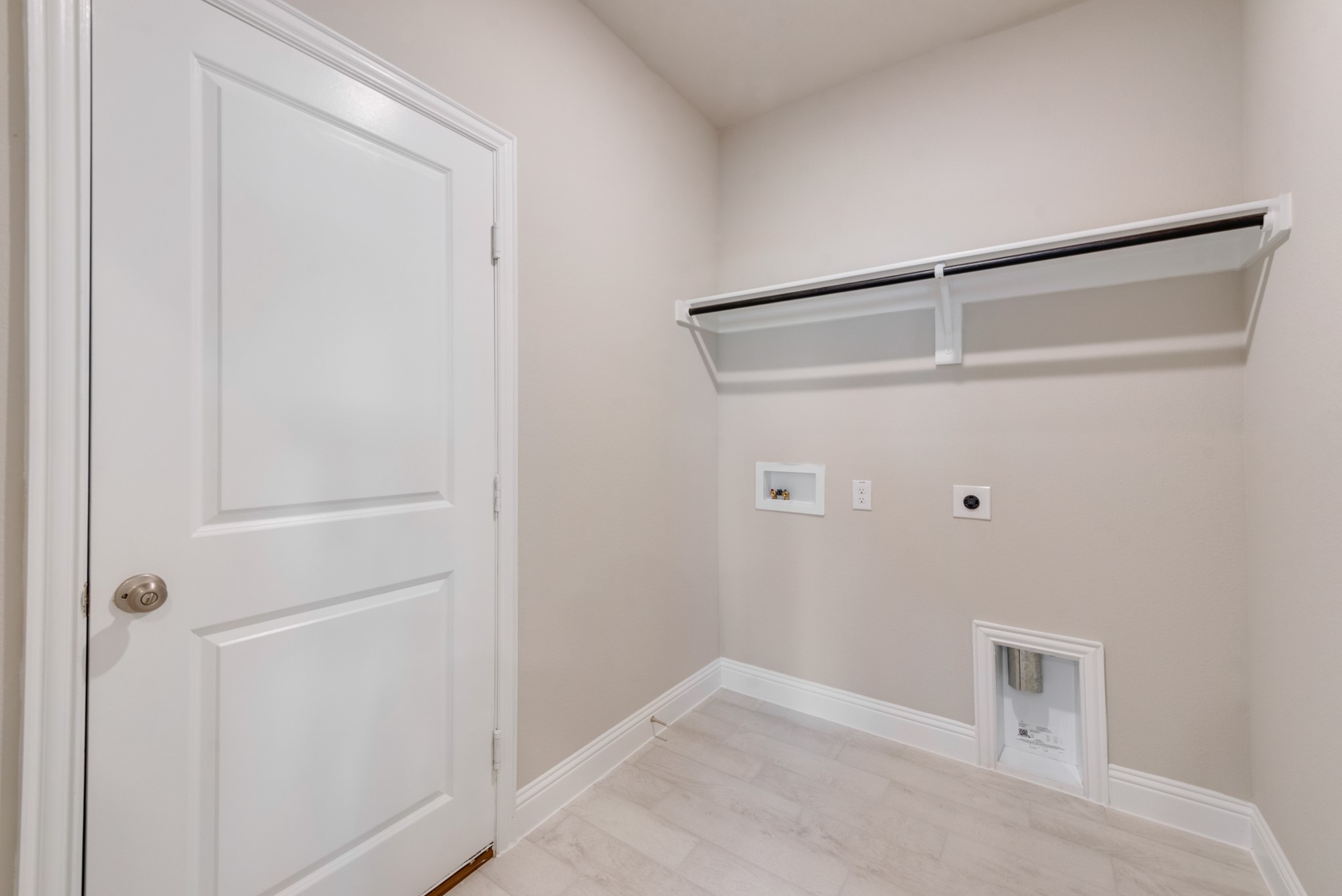 3212 Lucia Way