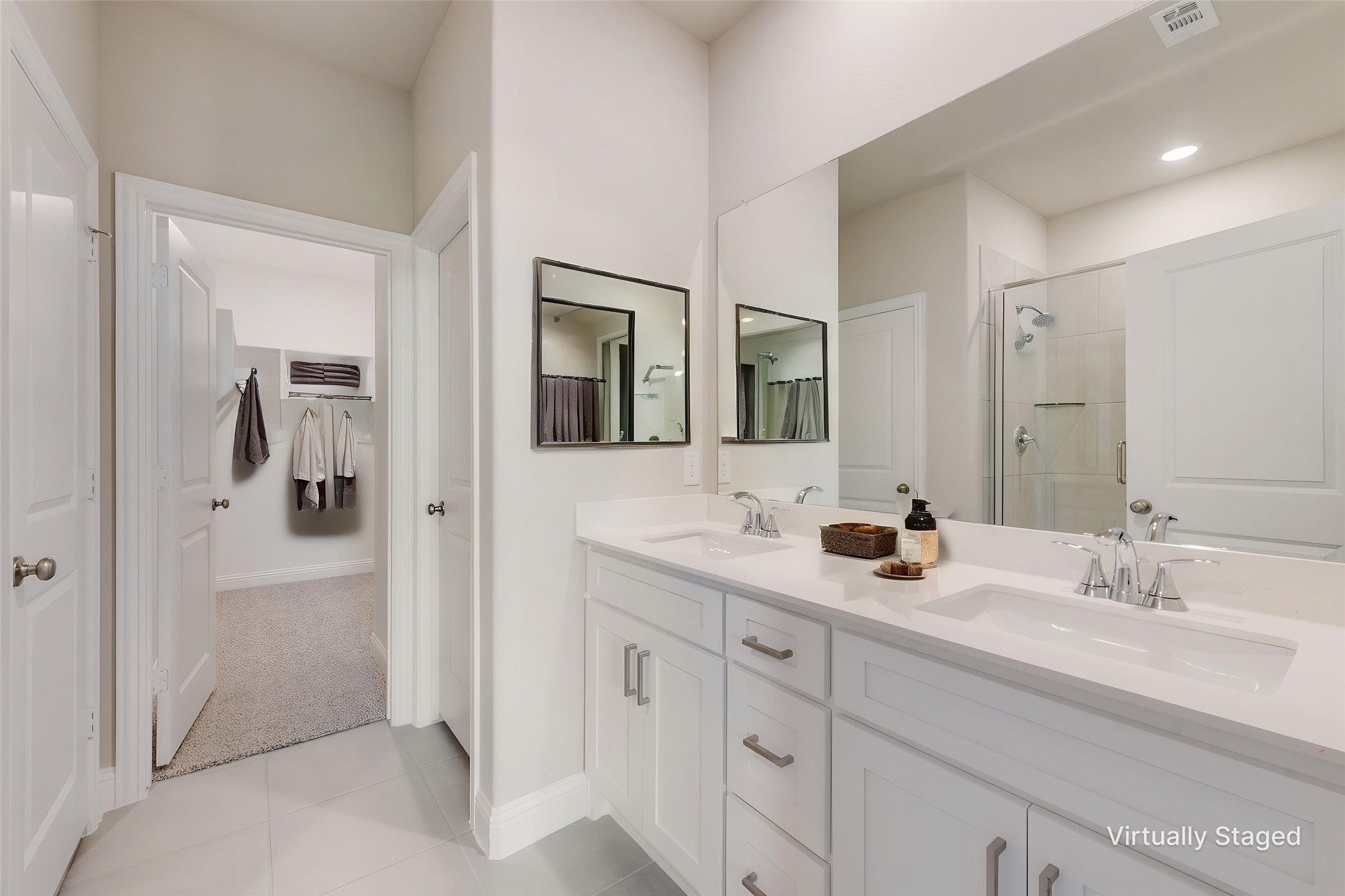 3212 Lucia Way