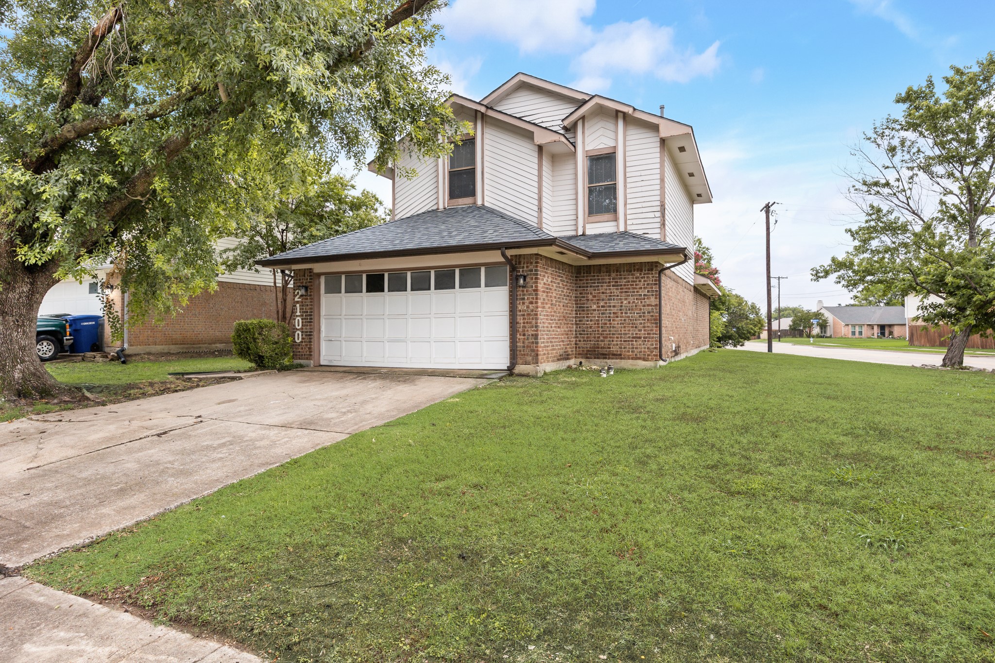 2100 Stradivarius Lane